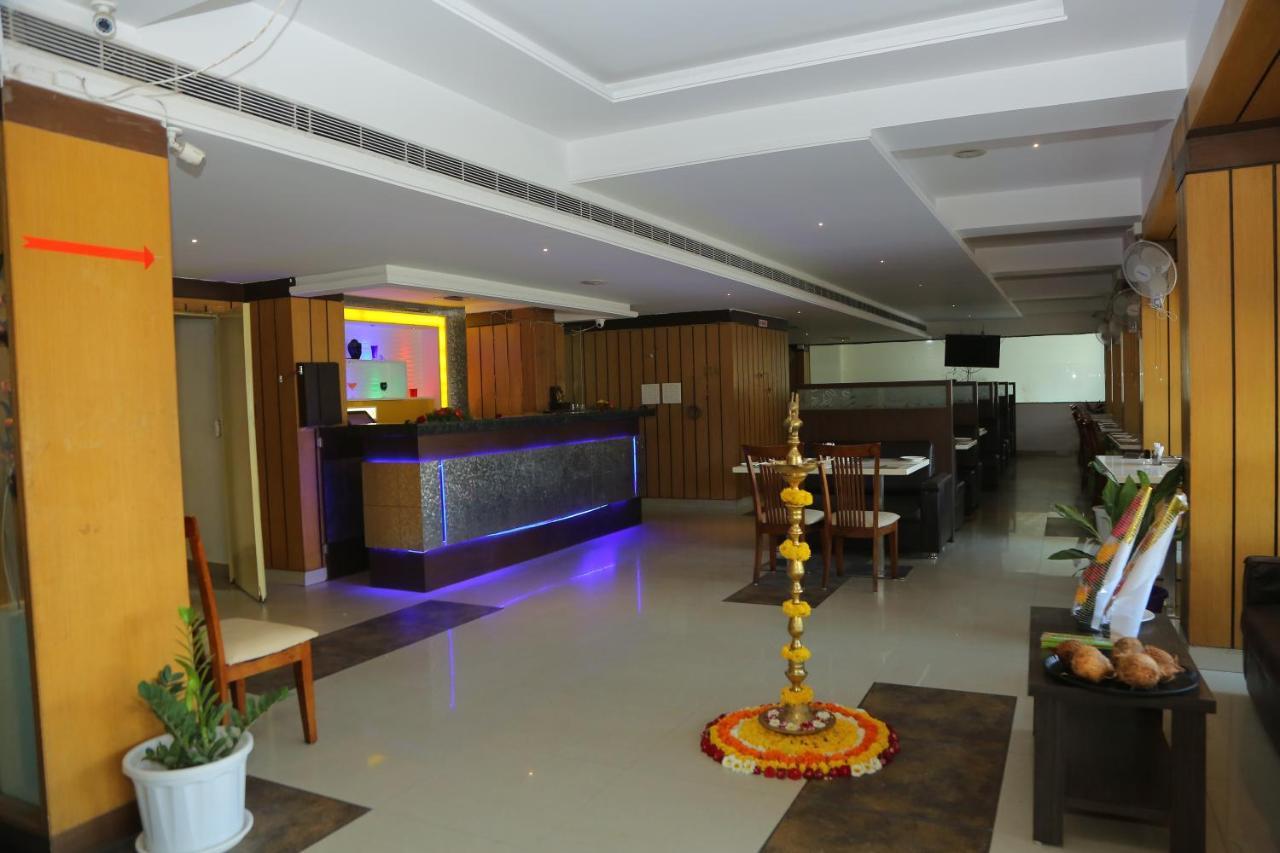 N7 Elite Restaurant & Bar Sangareddy Екстериор снимка