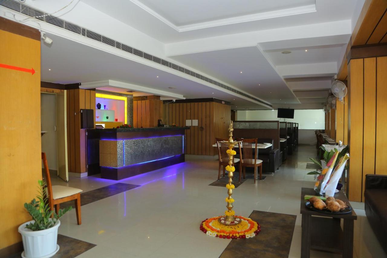 N7 Elite Restaurant & Bar Sangareddy Екстериор снимка